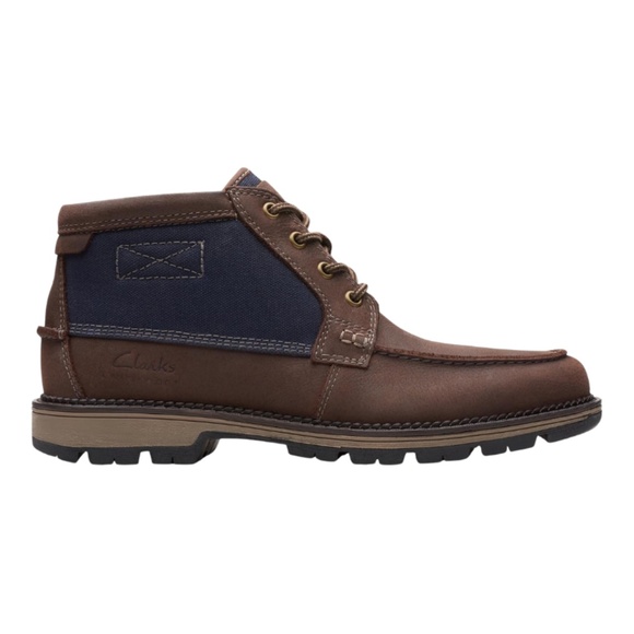 Men's Clarks Maplewalk Moc Boots in Brown/Navy Leather. 2614600